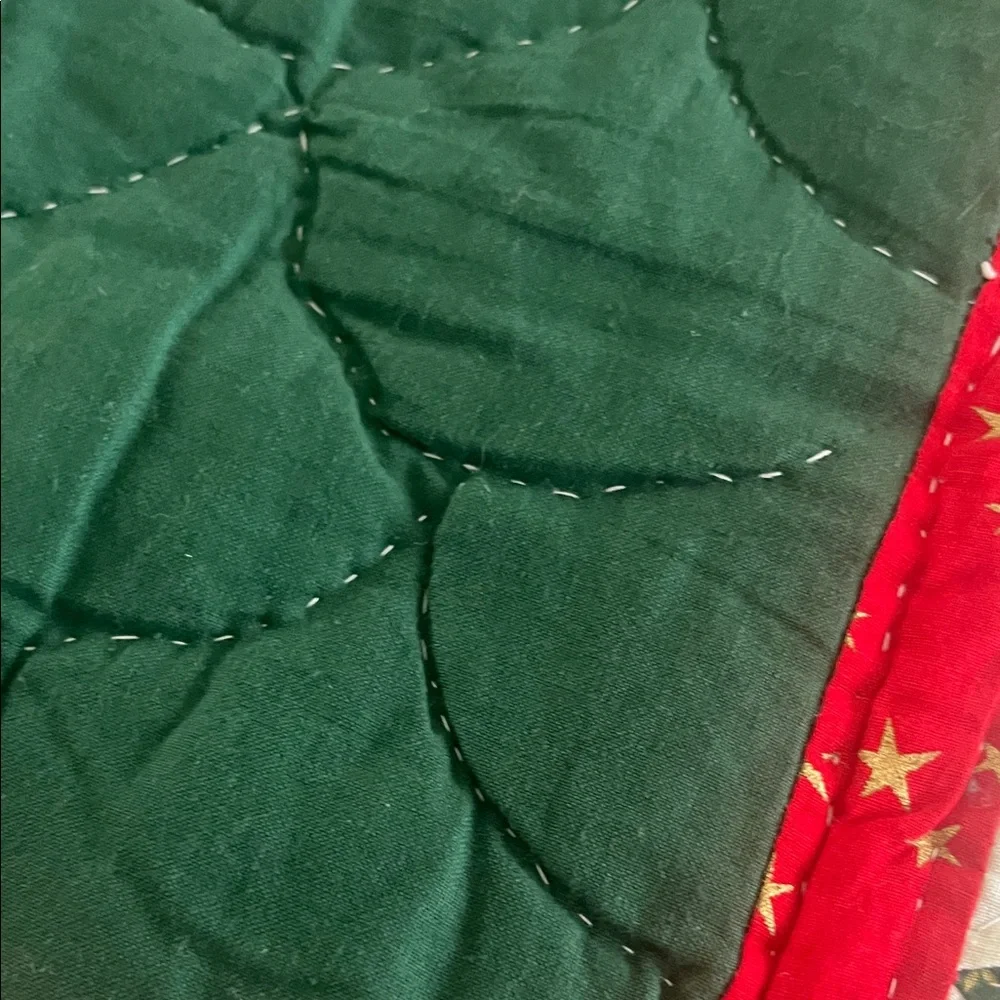 HANDMADE Angel Praying Choir Festive QUILT Scalloped Edges HOLIDAY CHRISTMAS Tre